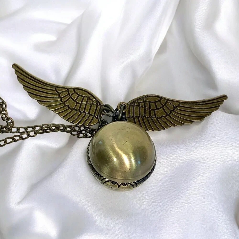 Chicago Cubs Winged Pocket Watch In Antique Brass Tone Metal With XL Chain